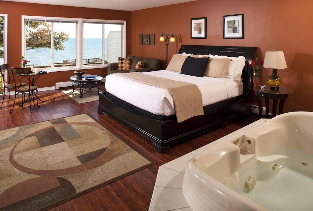 Bed and Breakfast Huron House Oscoda Экстерьер фото
