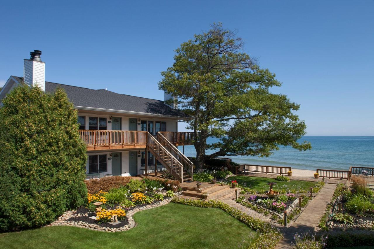 Bed and Breakfast Huron House Oscoda Экстерьер фото